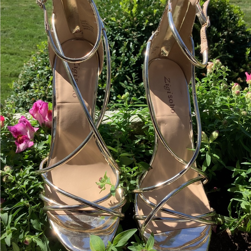 Zigi Soho Metallic Gold Strappy Heels - Picture 4 of 4